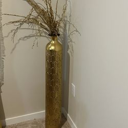 Gold Vase 