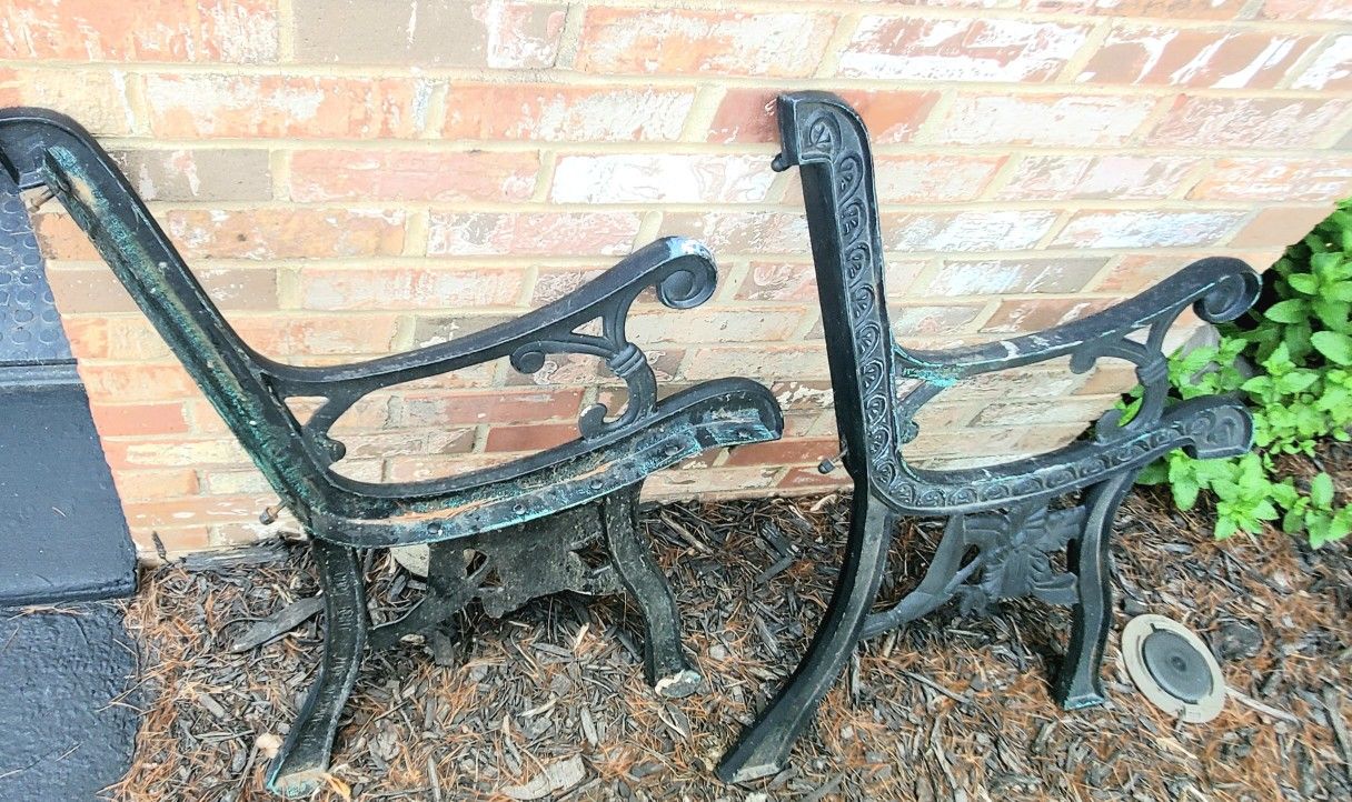 Pair Of Vintage CAST IRON Bench Legs Garden DIY
