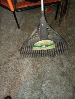 Yard rake