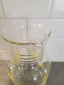 Vintage Pyrex Glass Juice Pitcher Carafe With Lid 2.0 Qt 2L Lemons 3520 for  Sale in Orange, CA - OfferUp