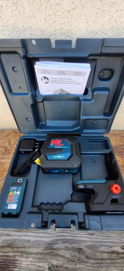 Bosch 3.7V Leveling and Alignment Laser
Item No.
SKU# GCL165-42GL tool