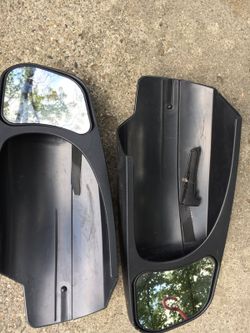 Chevy truck extended mirrors with locking mechanism