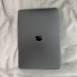 MacBook Air 13-in 2019