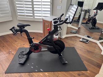 Virtually new Peloton bike- excellent condition