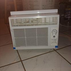 GE BTU 5050 AC UNIT