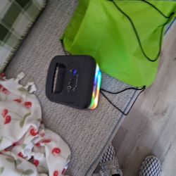 I Got A Speaker,stroller,TV Antenna Budle