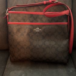 Woman’s Coach Hobo Bag /crossbody