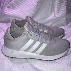 Adidas Swift Run Woman’s Size 9 Gray Sneakers Athletic Shoes Running Gym