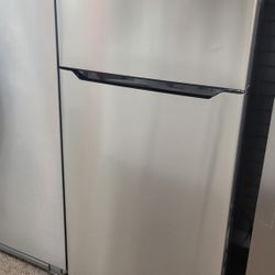 Insignia Refrigerator 2doors Work Perfect Including Warranty Free Local Delivery 