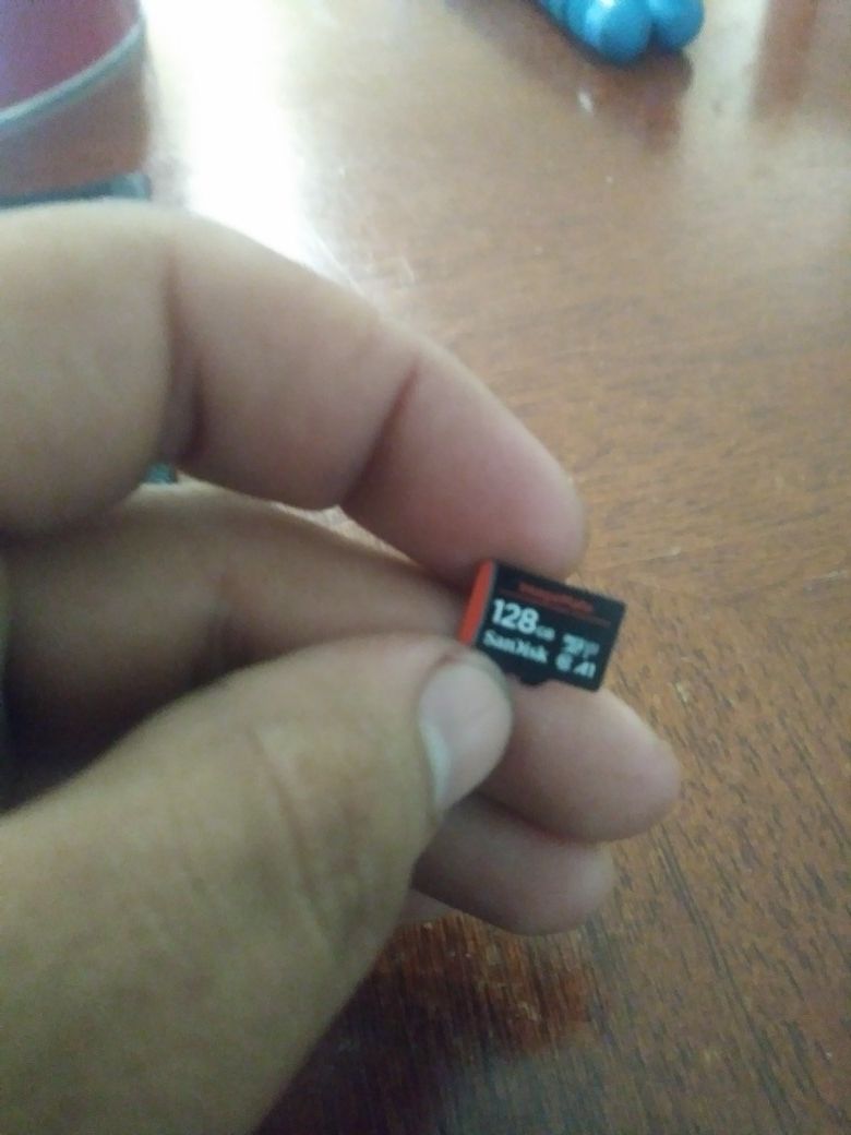 SanDisk - 128GB SD memory card