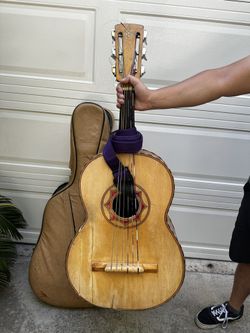 Guitarrón