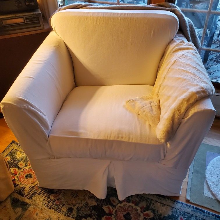 Pottery Barn Down/Feather Filled BEACHY/Coastal/Farmhouse Armchair