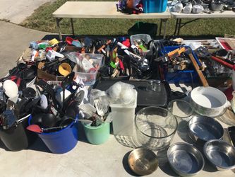 Kitchen utensils one dollar each or I will make you a bundle price