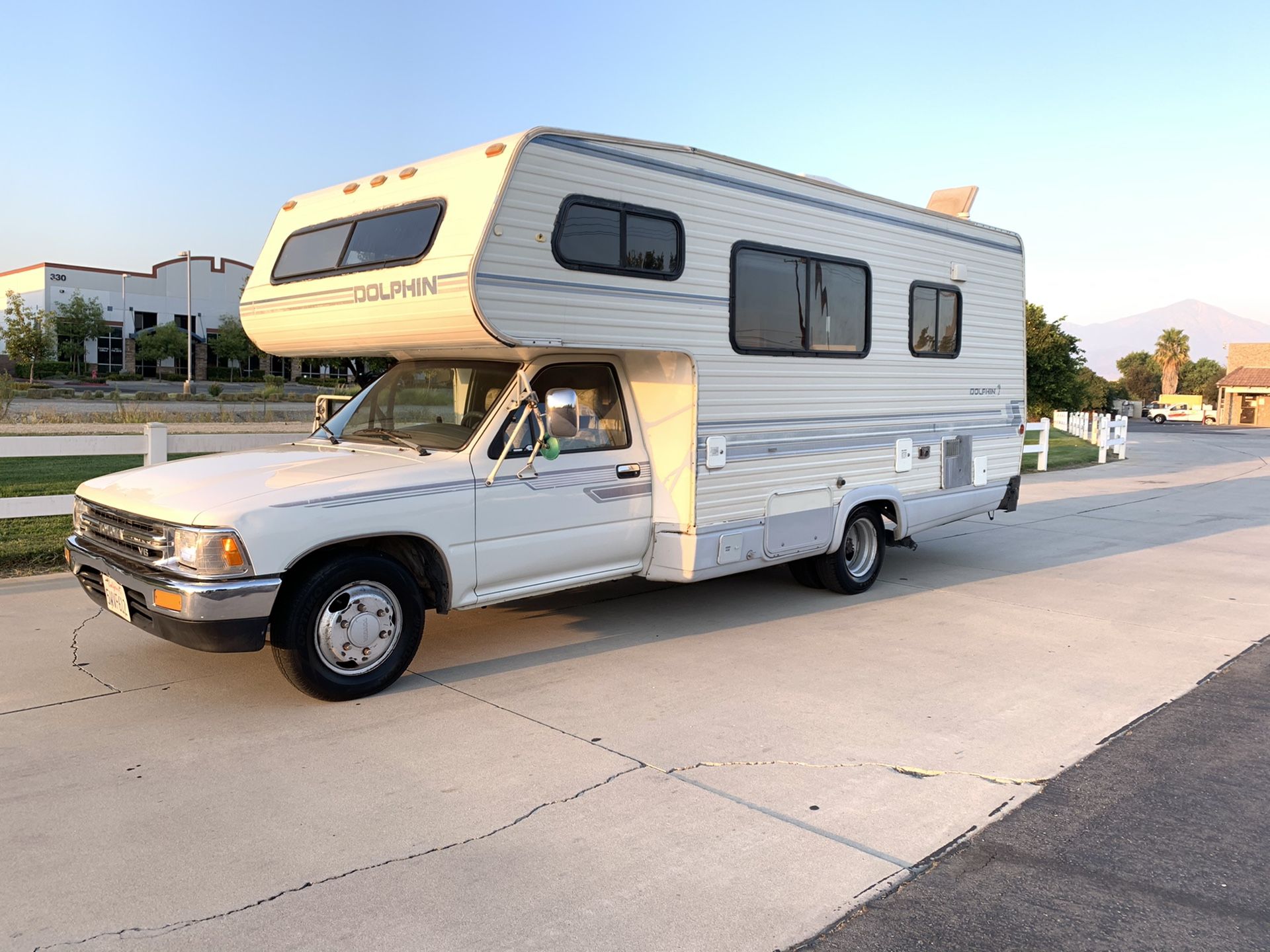 1991 Toyota dolphin RV for Sale in Moreno Valley, CA - OfferUp