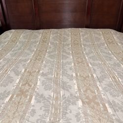 King Bed With Mattress 