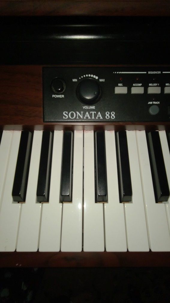 Williams Sonata 88 Electric Piano for Sale in Puyallup WA OfferUp