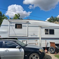 Camper