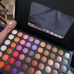 BH Cosmetics 120 Color Eyeshadow Palette, 5th Edition