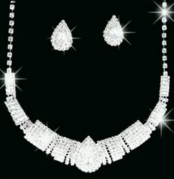 New Fashion Luxury Bridal Diamond Crystal Rhinestone Necklace Earrings Jewelry Sets for Bridal/Bridesmaid/Wedding/Party