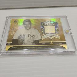 Yogi Berra Gold Card 