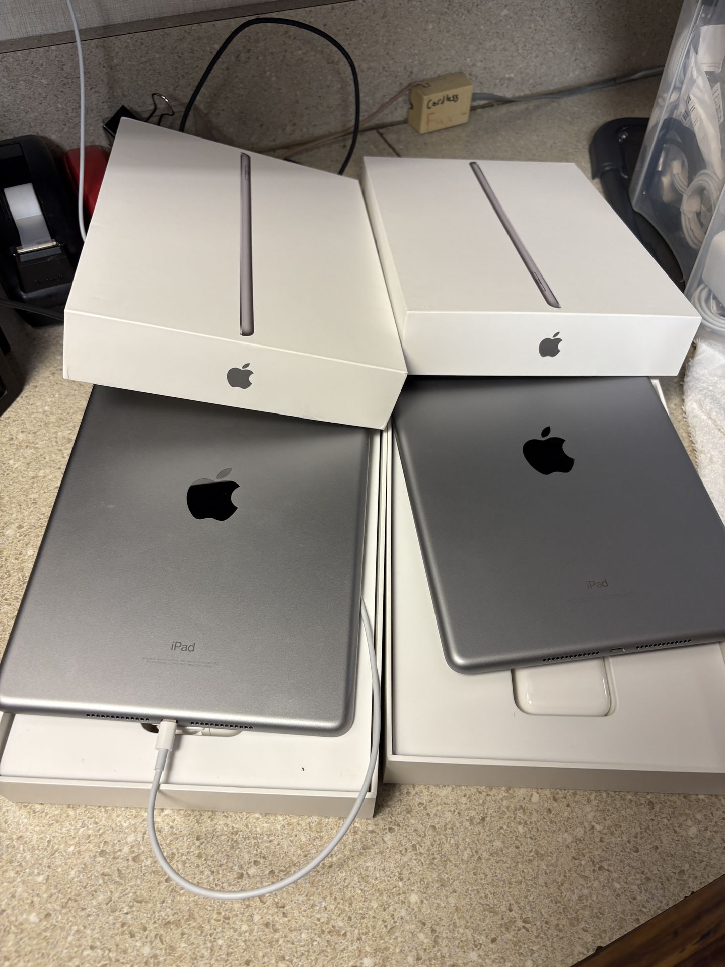 Two iPad With Orjinal Box