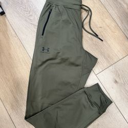 Under Armour Joggers - Small