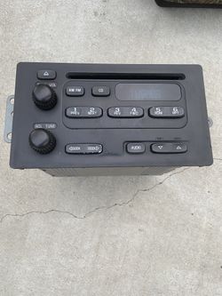 Original Radio For Chevy Express Van 2005