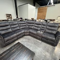 Power Reclining Sectional