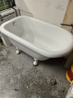 53”long 30”wide 26 Tall With A 100 Dolllar Overflow And Drain Line Tube Is Like Brand New It’s Father In Laws And He Ver Used It