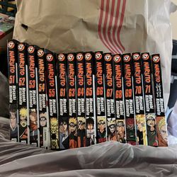 Naruto manga bundle (Volumes 51–55, 61, 63–71).