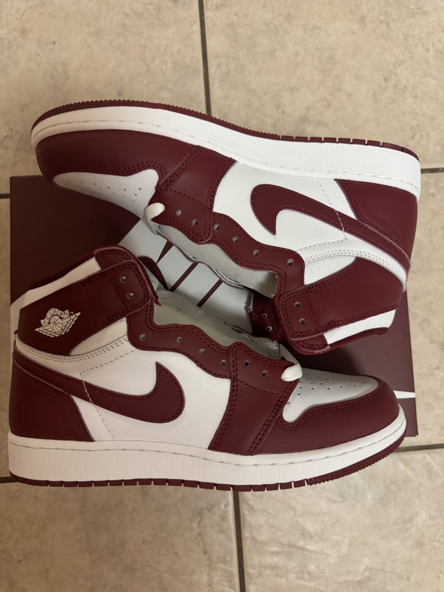 Jordan 1 Team Red