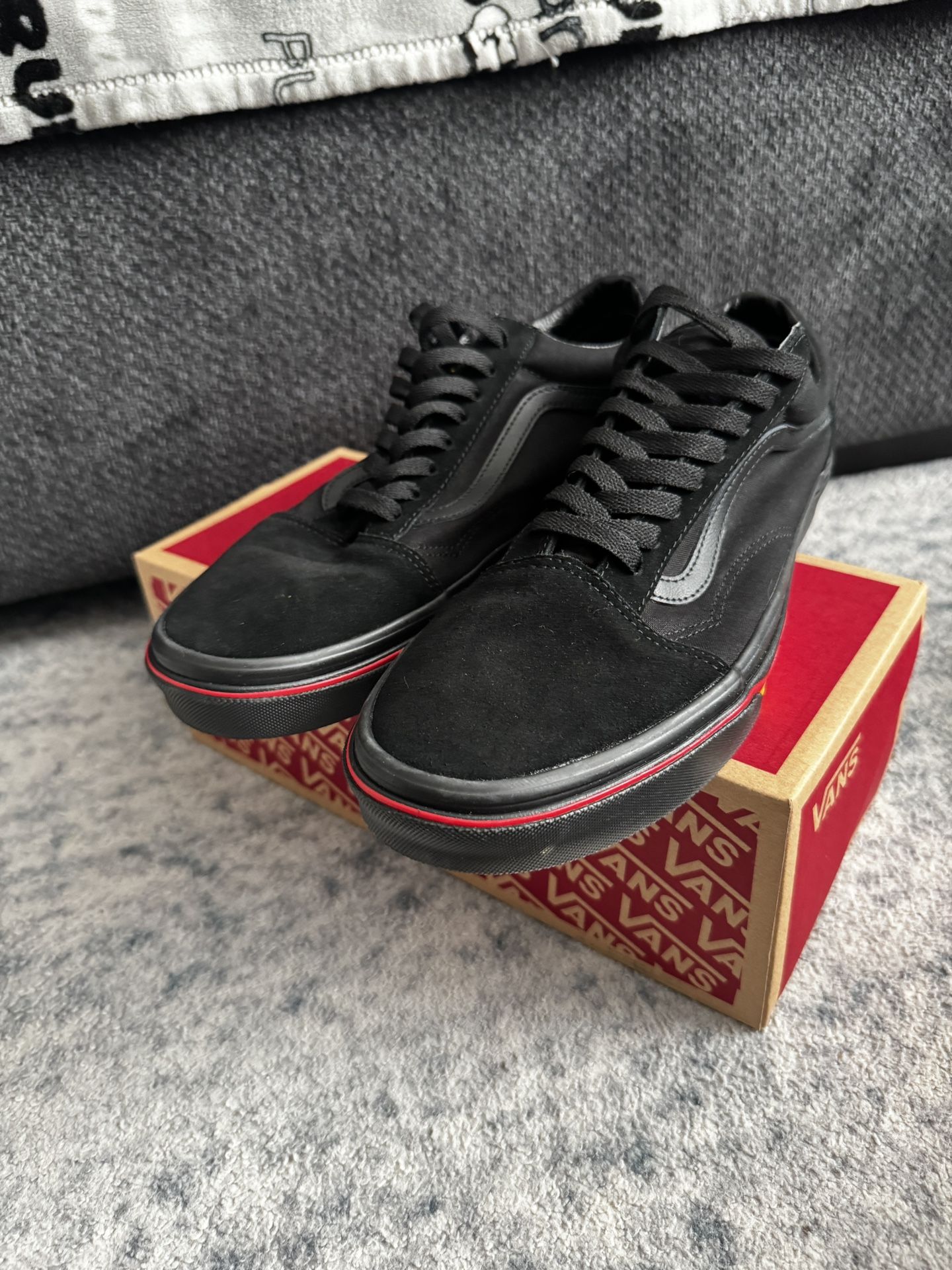Vans Old Skool Flame Wall