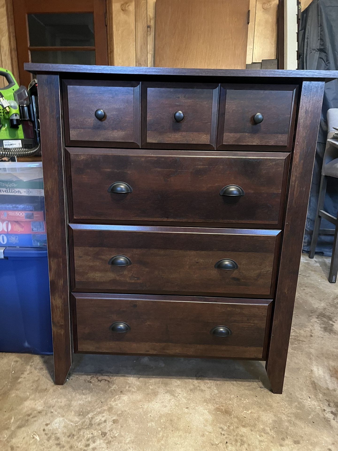 Better Homes & Garden 4 Drawer Dresser