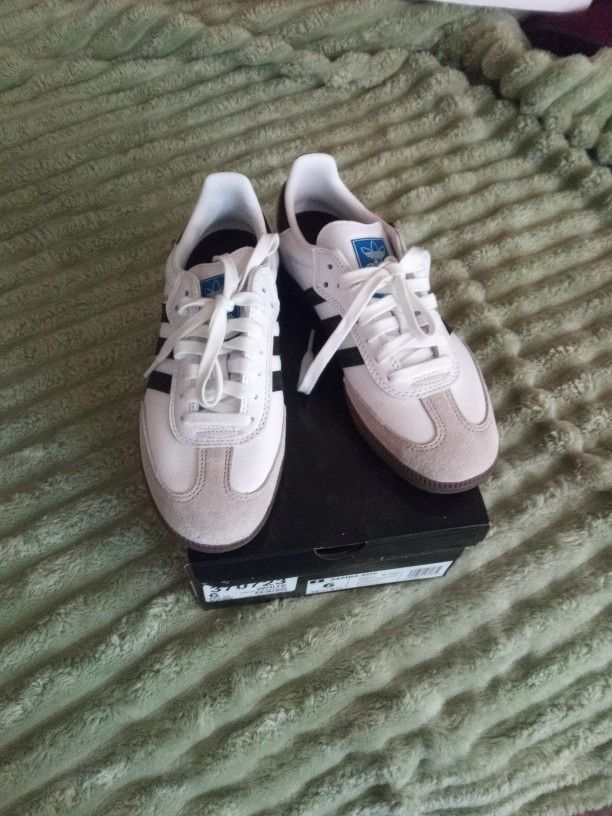 Adidas Samba
