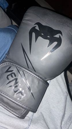 Boxing gloves