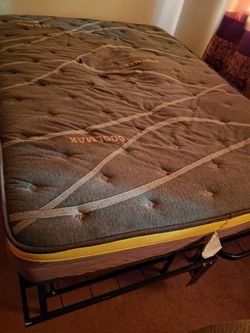 Comfortable & Cozy Mattress, Perfect For Your Sleeping Needs