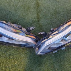 Nissan Altima Front Headlights 