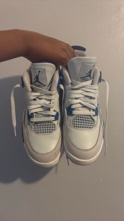 Jordan 4 size 7y