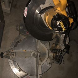 Dewalt Miter Saw **Damaged/For Parts **