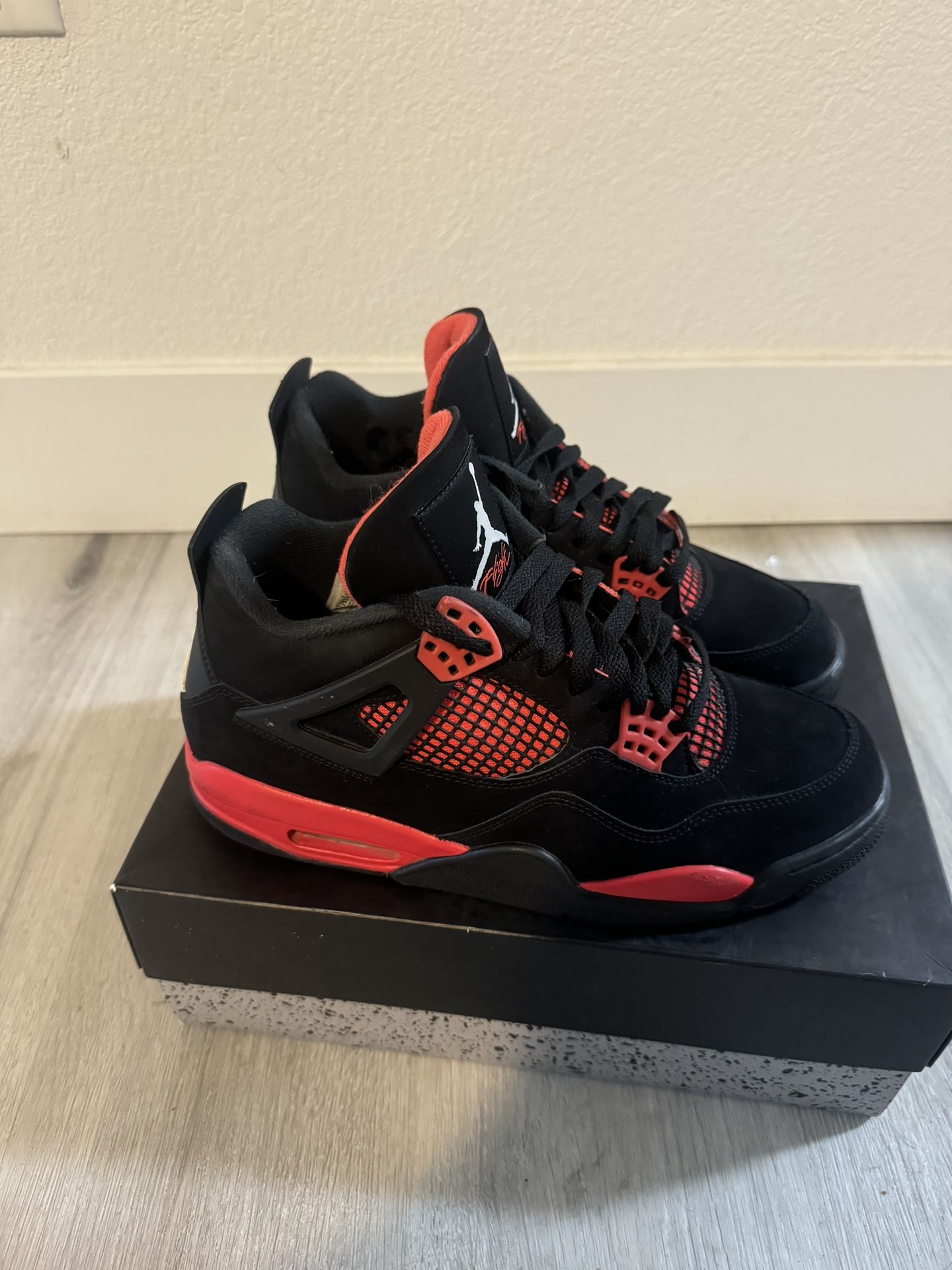 Jordan 4 Red Thunder