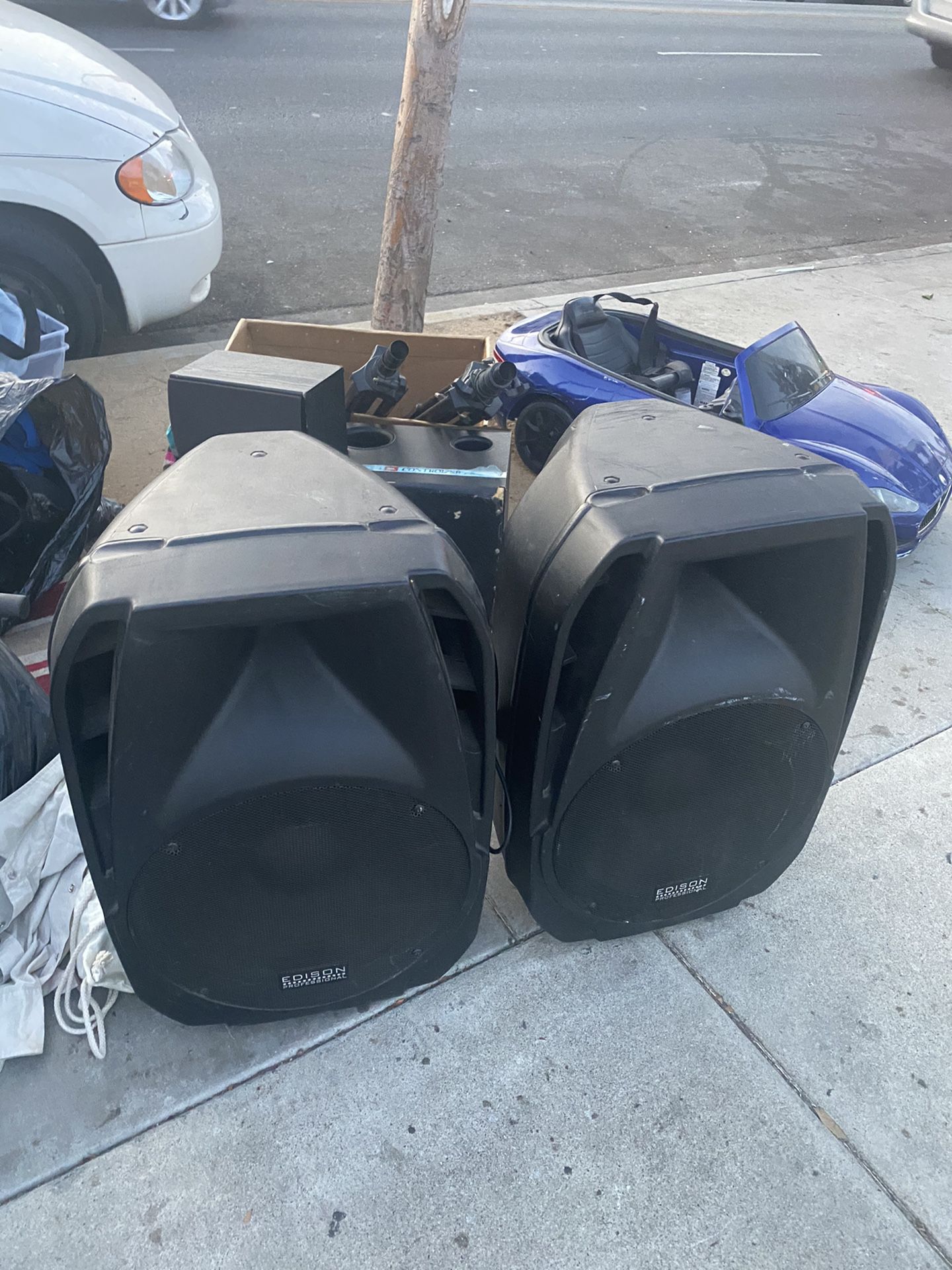 Edison huge speakers