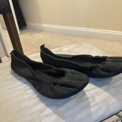 Women’s Black Flats