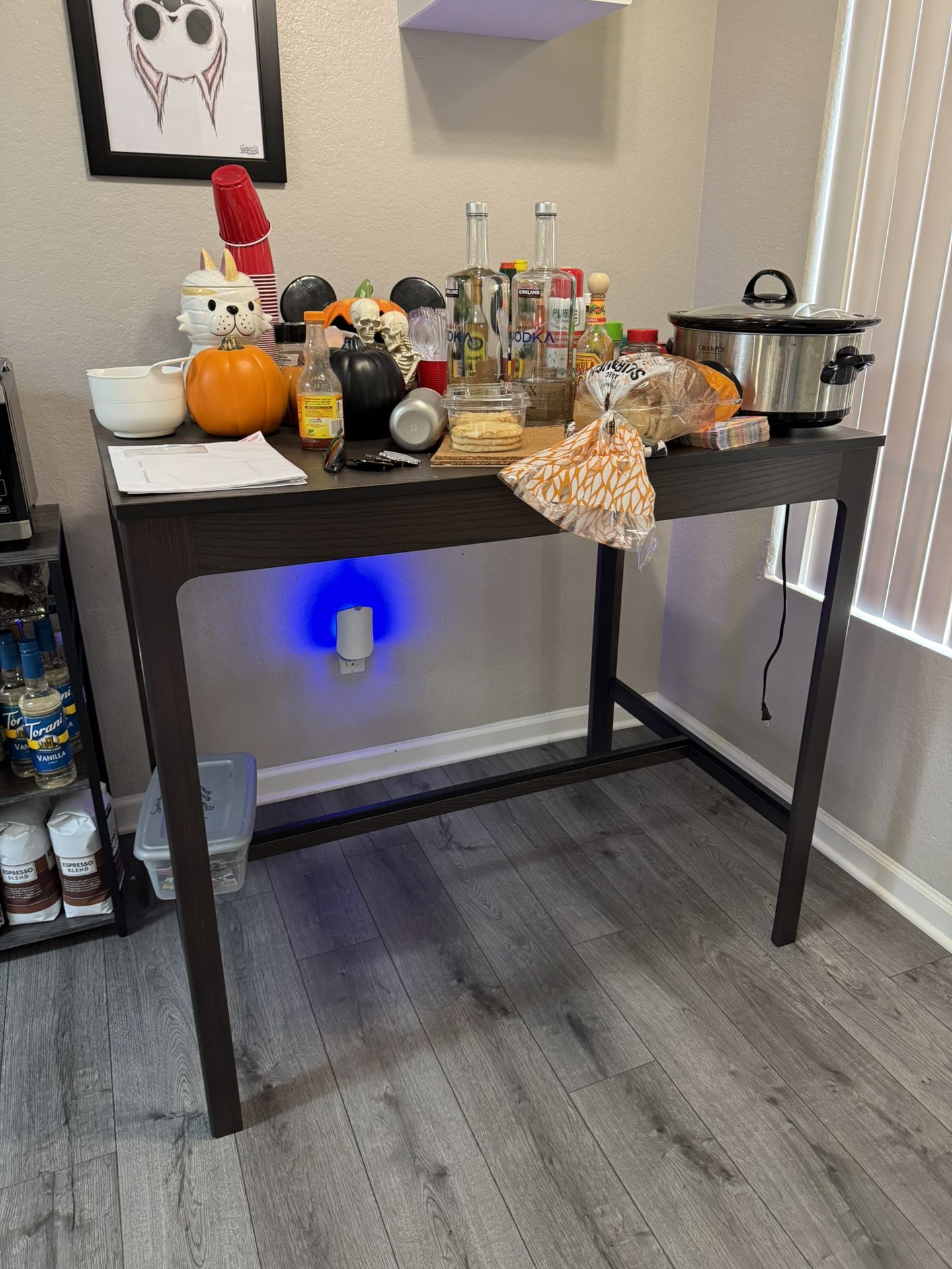 EKEDALEN Bar table, dark brown And Janinge Chair 