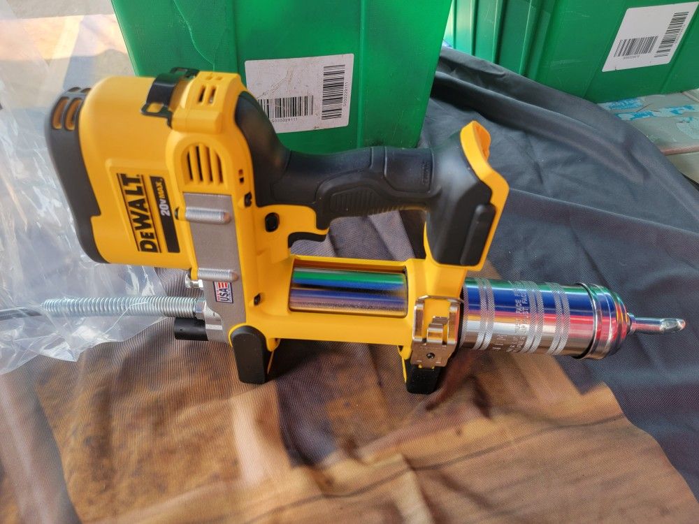 Dewalt 20v XR Grease Gun Tool Only 