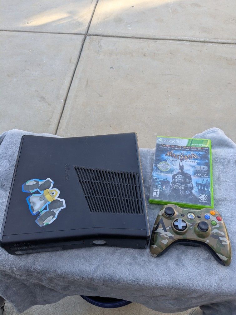 Xbox 360 Complete With Batman Arkham Asylum 