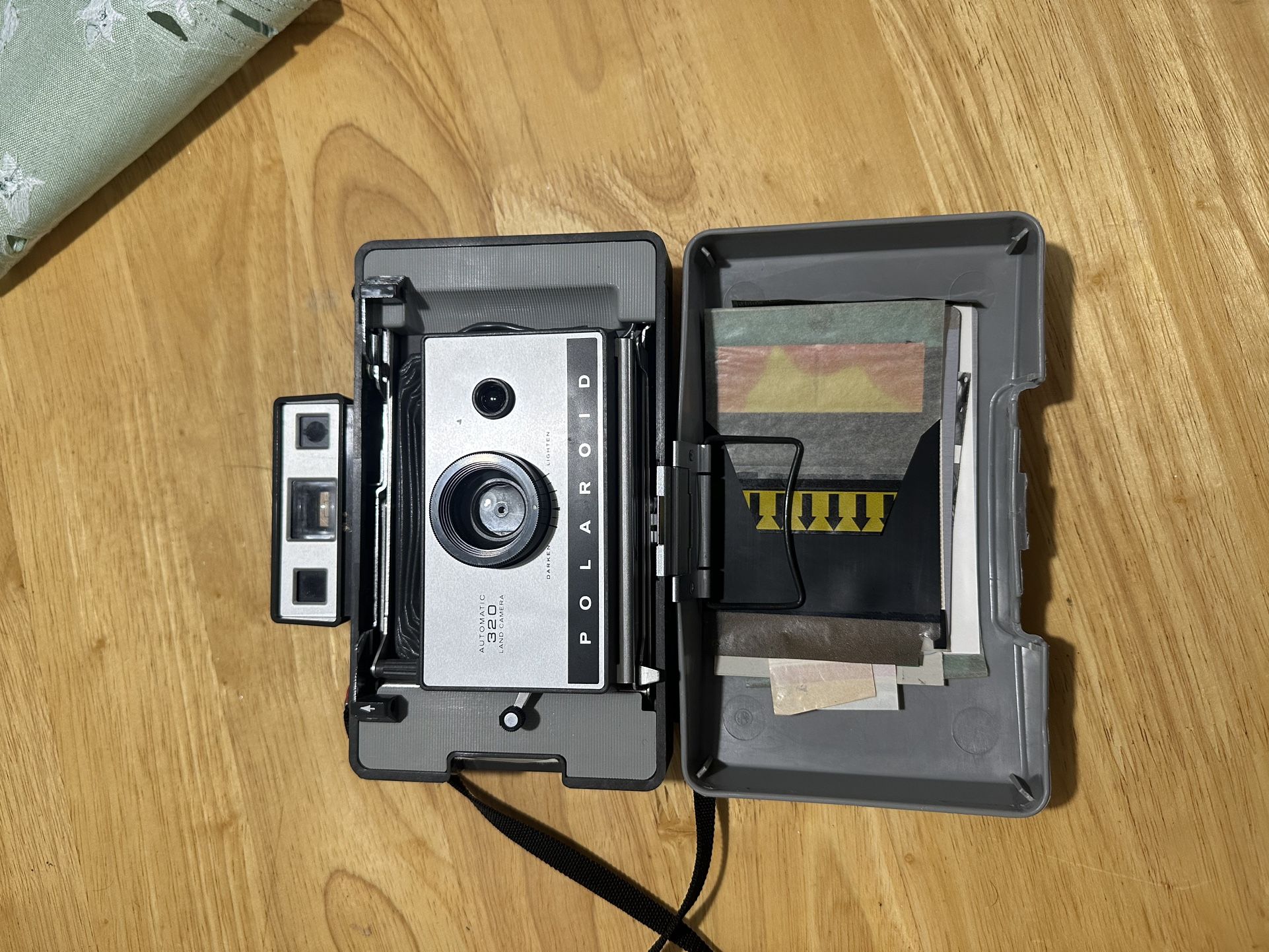 320 Polaroid Landcamera
