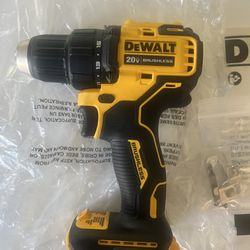 Dewalt 20 V Hammer Drill Brand New  BRAND NEW
