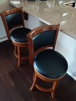 2 countertop swivel bar stools