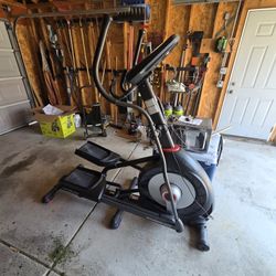 Schwinn 470 Elliptical 