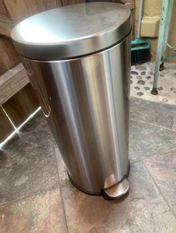 Stain steel. Trash can
